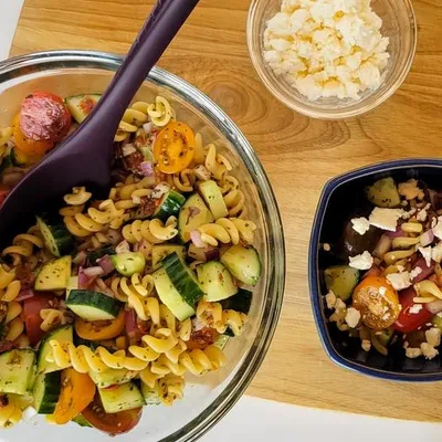 Tomato & Basil Pasta Salad